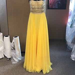 Sherri hill yellow prom dress